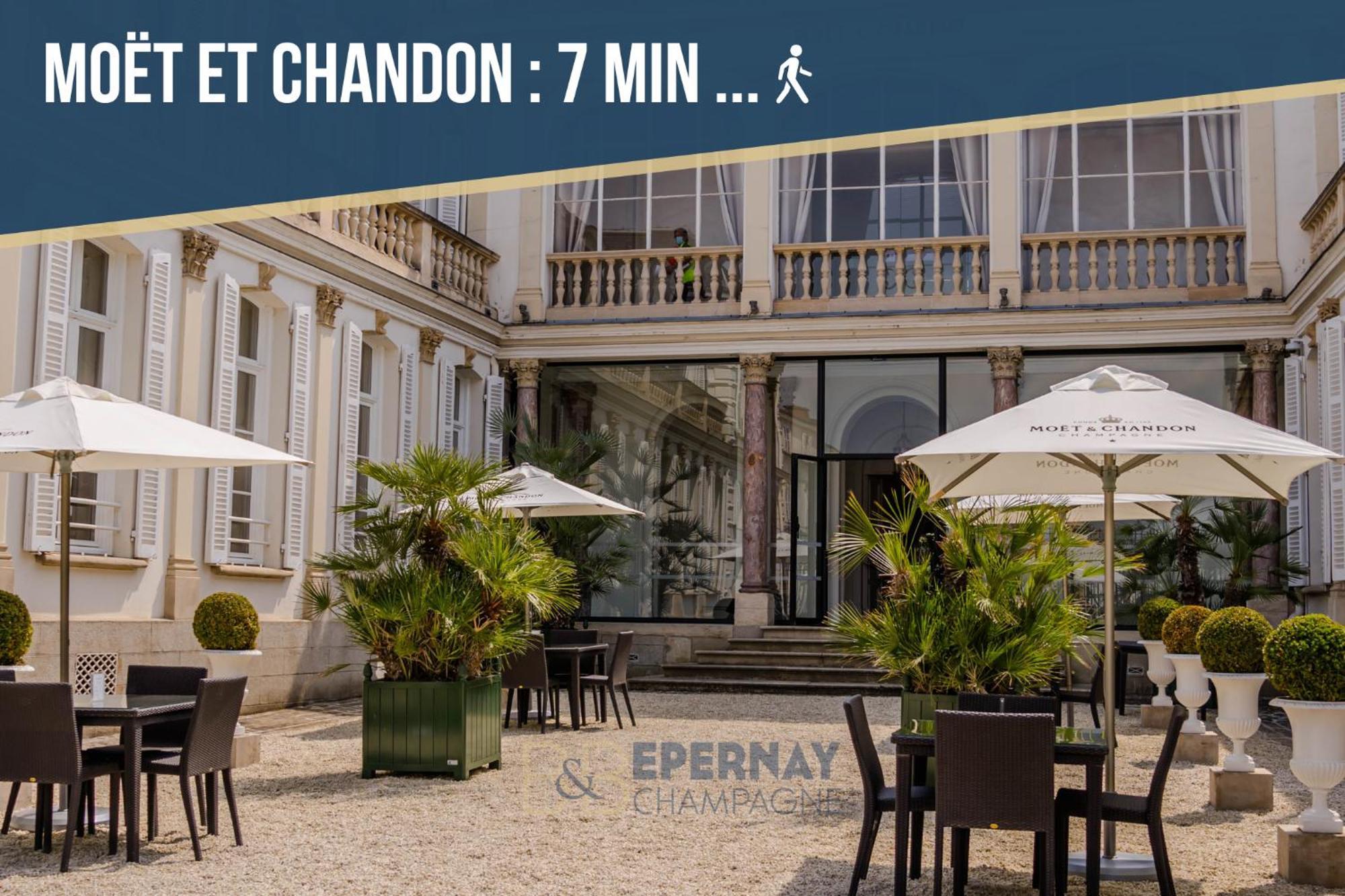 Terrasse 86 - Terrasse & Climatisation - 4-6 Personnes - Bnb 에페르네이 외부 사진